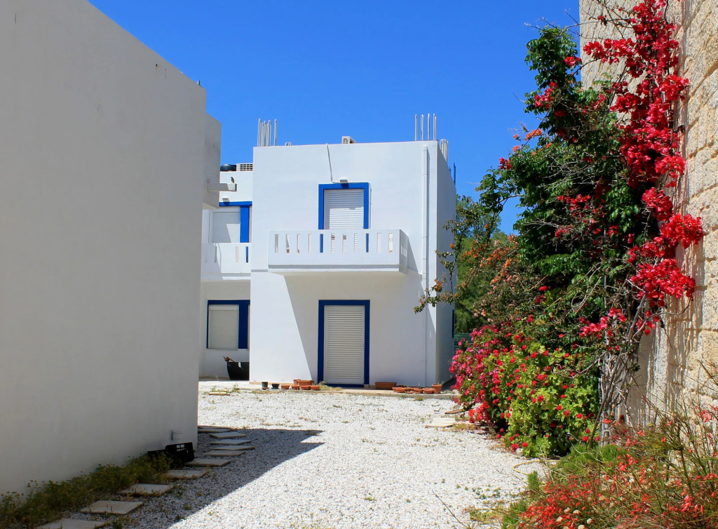 Alexis Apartments