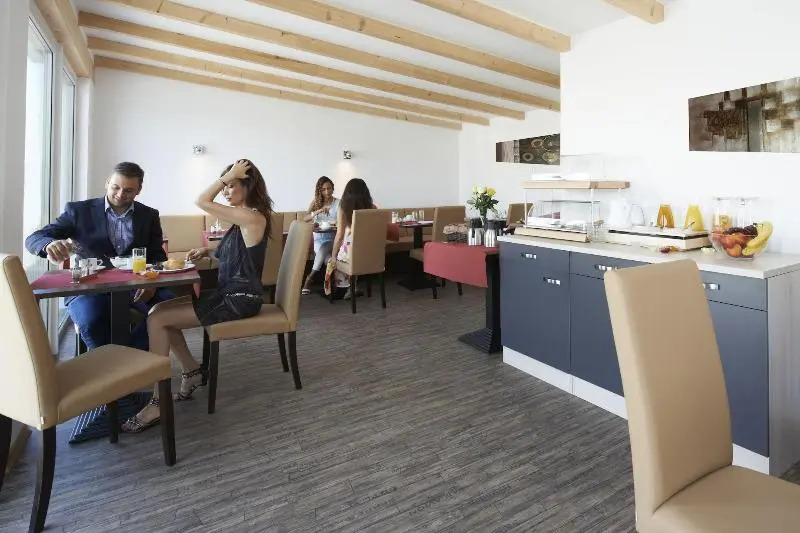 Hotel New In