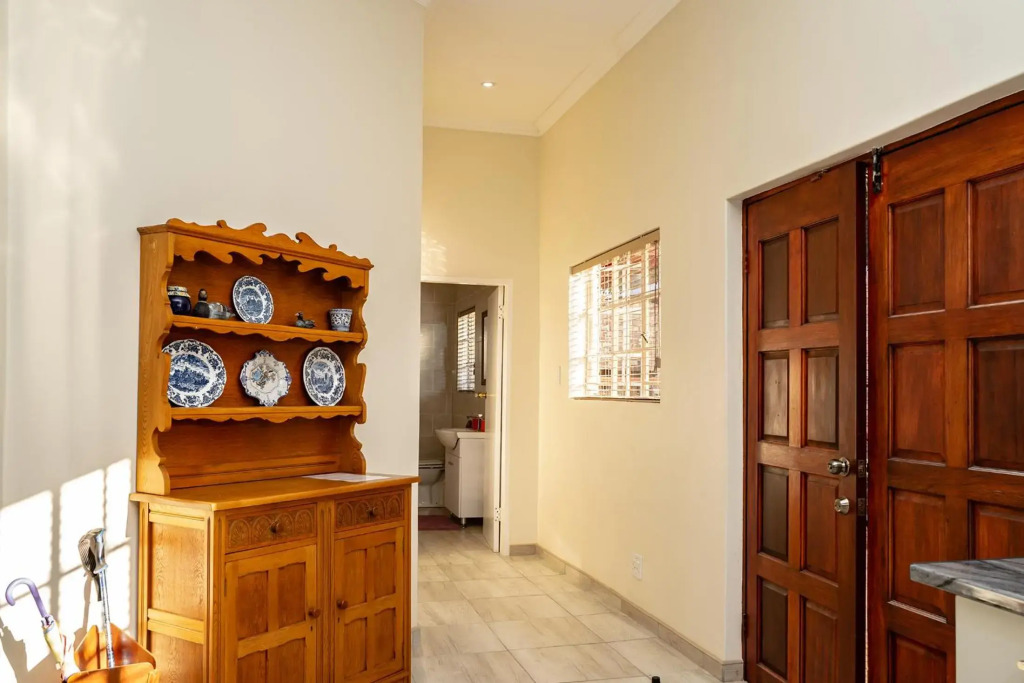 Bottle Brush Place