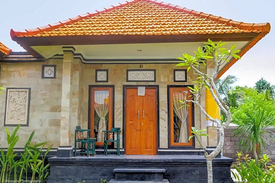 DeIndra Nusa Inn