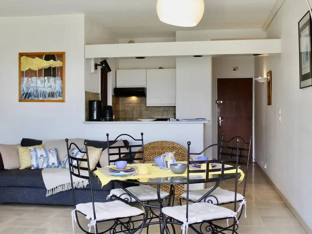 Appartement Villeneuve-Loubet, 2 pièces, 4 personnes - FR-1-252A-33