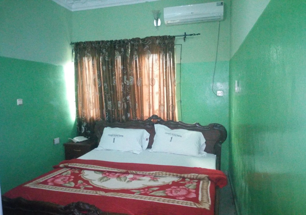 Sylvia's Place Hotel