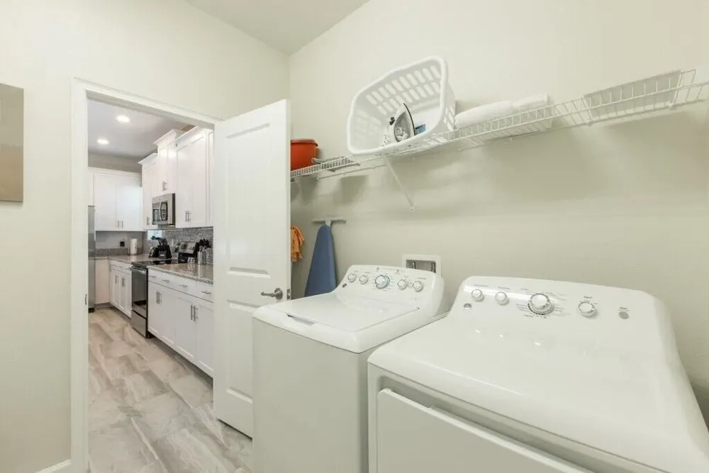 Wonderful 5 Bed Home Near Disney Parks - 4796 5 Bedroom Home