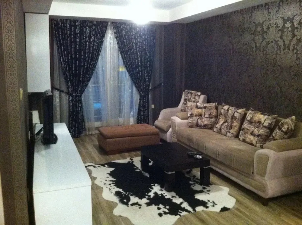 Tuyap Pin Suite