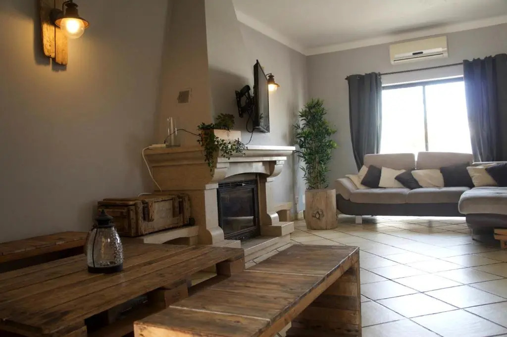 Bura Surfhouse - Hostel
