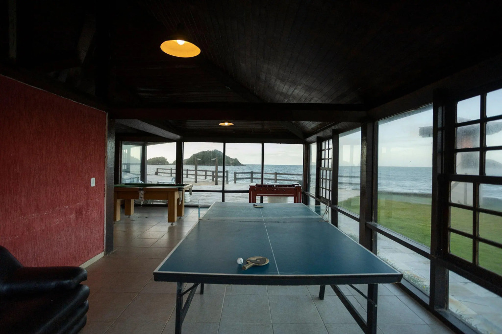 Casa C/ área Goumert E 4 Suítes | Cbr 11