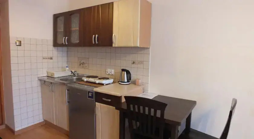 Pokoje Sylwia z aneksami kuchennymi w każdym pokoju