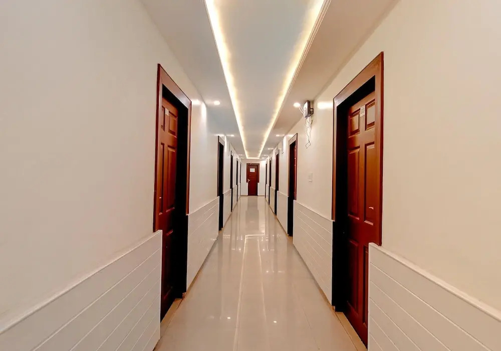 FabHotel Prime Royal Park