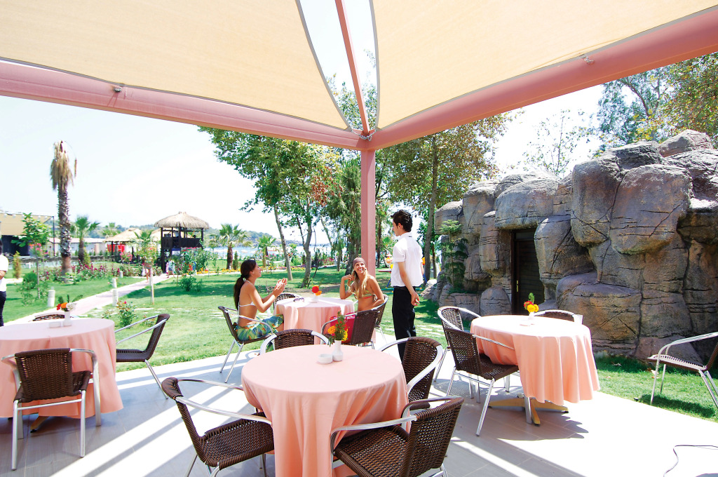 Lycus Beach Hotel