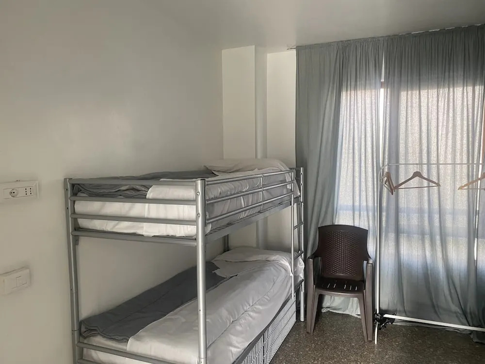 MR Hostel