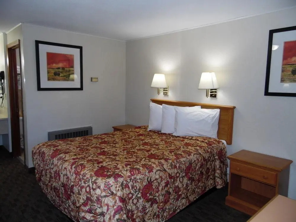 Bear Lodge Motel