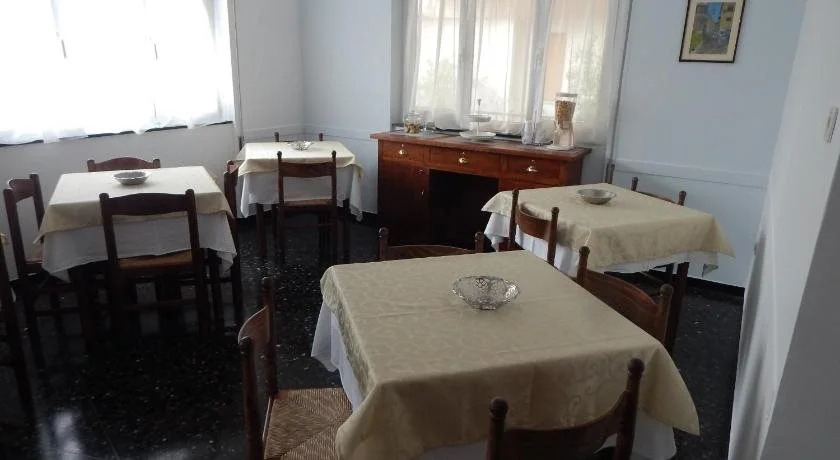 Hotel Costa Azzurra -Free Parking - Easy Stay -Spotorno