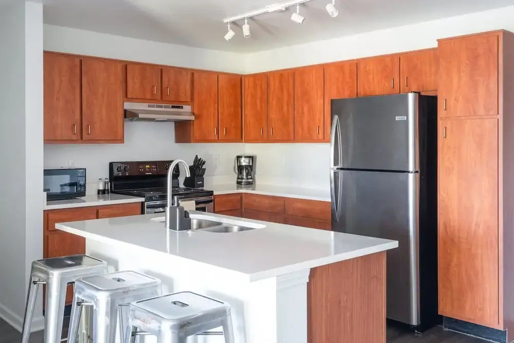 Upstay - Condo With Pool-gym-games-bbq - Walk to Uoft