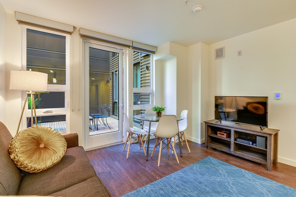 Modern Suite at the Market - Two Bedroom Apartment