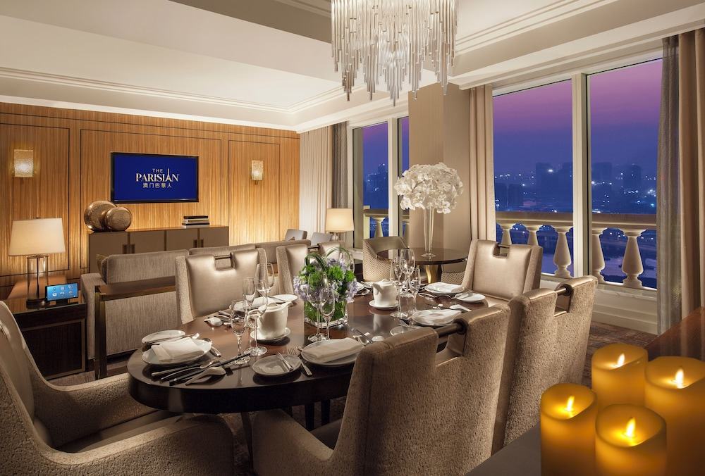 Paiza Lofts at Parisian