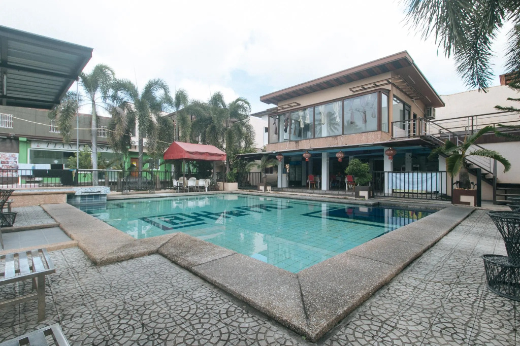 At The Pad Hotel and Resort