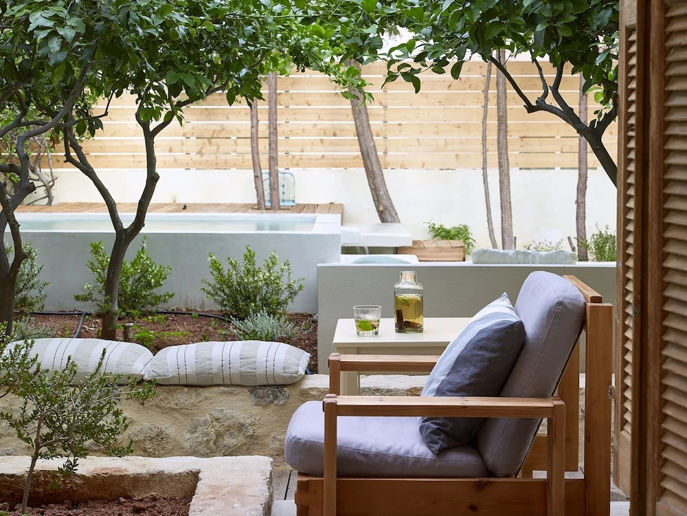 IridaChic Boutique Hotel & Spa