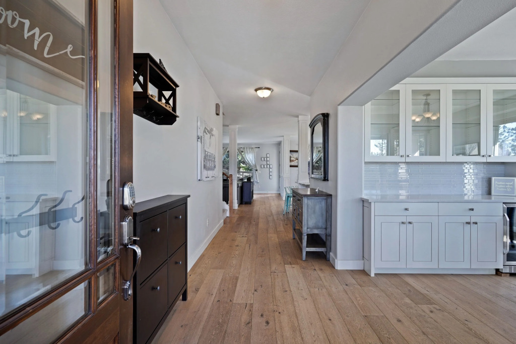 Flagline Trail 5 Bedroom Home by RedAwning