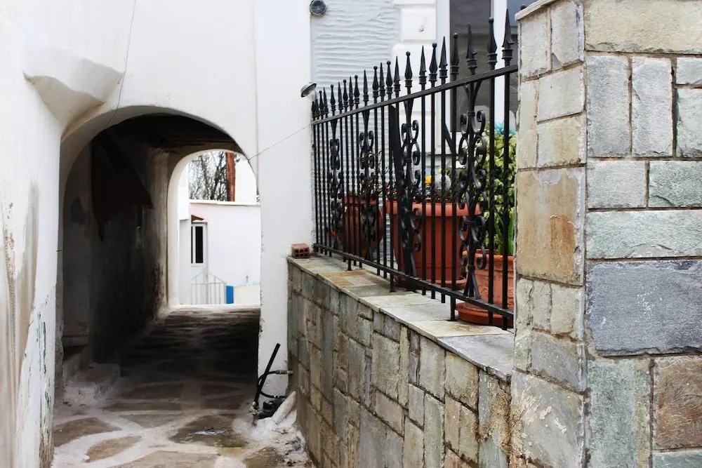 Beautiful house in Syneti • Andros