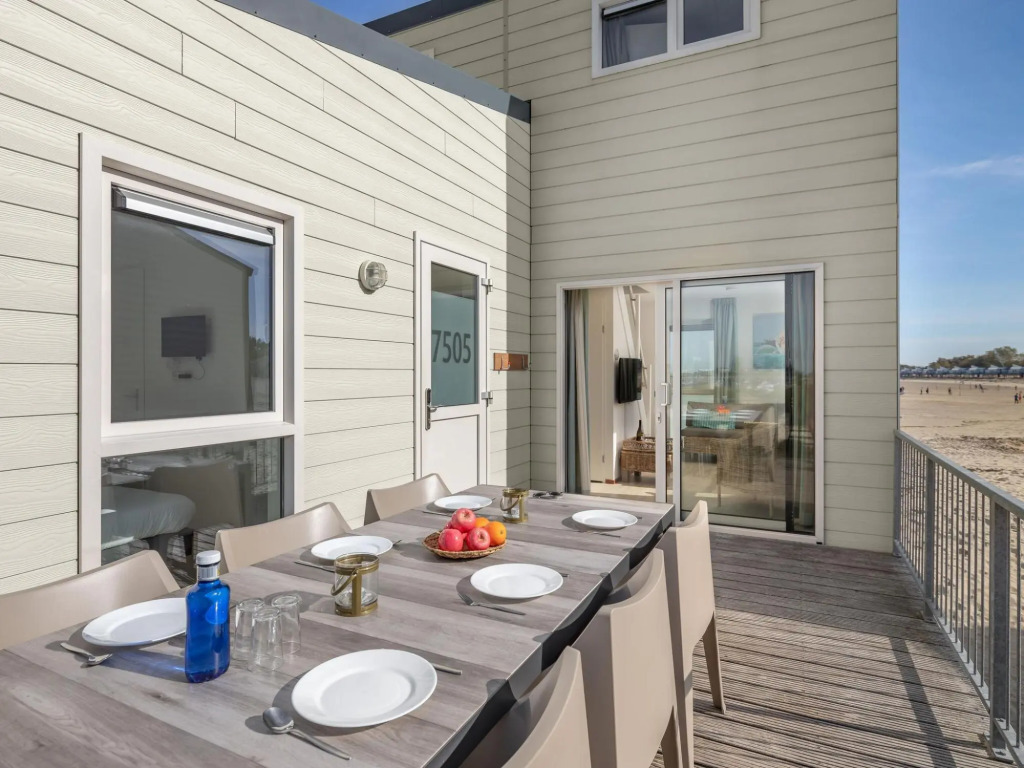 Chalet in Kamperland Near the Beach