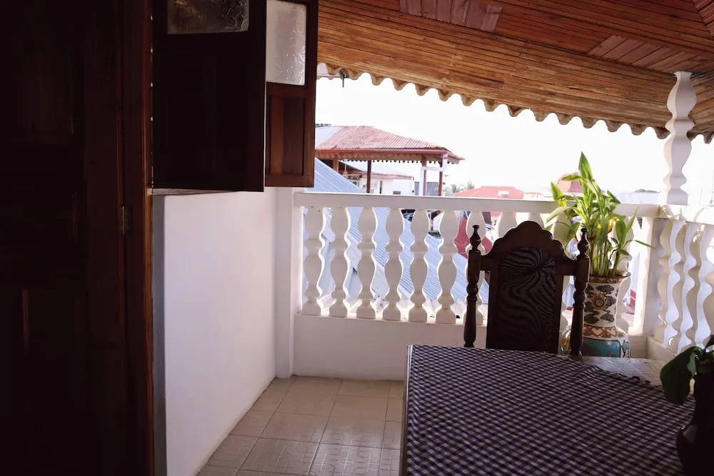 Shangani Hotel