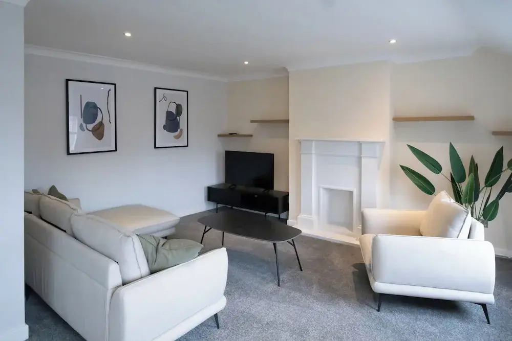 Boughton House Apartments by Guestz