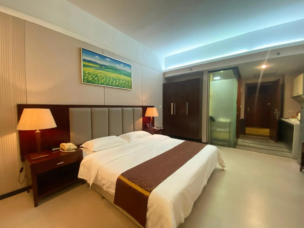 Yinfeng Hotel Guangzhou North Station Branch, Huacheng Road Subway Station Branch
