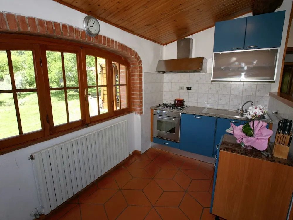 Holiday Home with Shared Swimming Pool in the Green Hills of Chianti