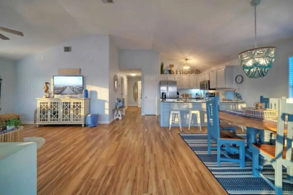 Sleeps 22 2 Homes w/ Private Pool, Game Room, Nature Views 7 BDR Avantstay