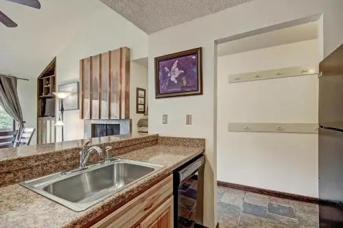 Sf204 Snowflake Condo