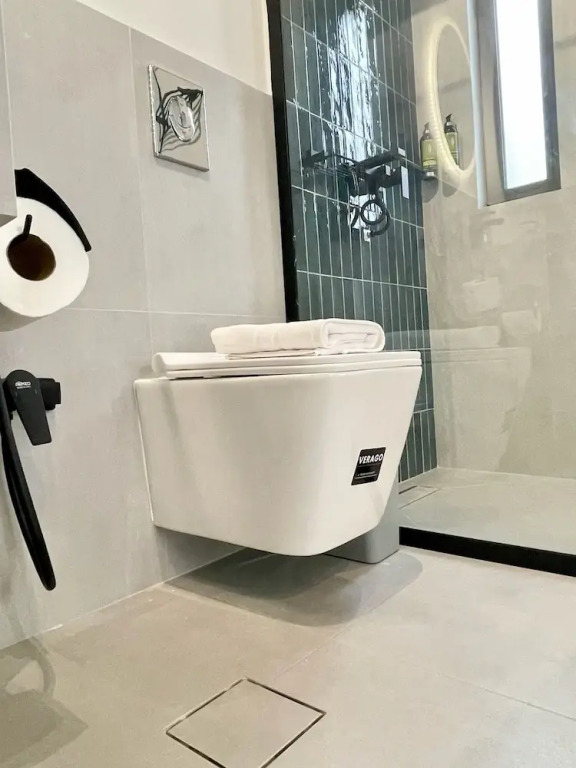 C Living - Premium 3 Bedroom - AQIQ