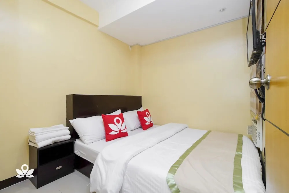 ZEN Rooms Time Travellers Makati