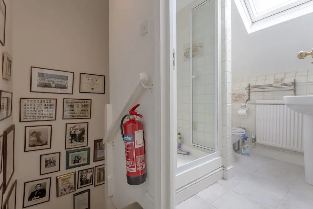 3 Bedroom Family House With Garden