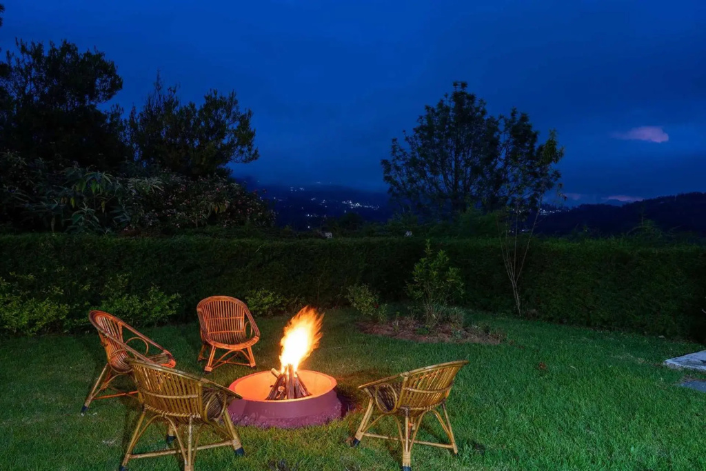 StayVista at Casa Pinnacle - Pet Friendly Home with Lawn