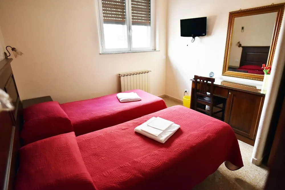 Domi 10 Apartment, Stazione Termini, Via Curtatone 12