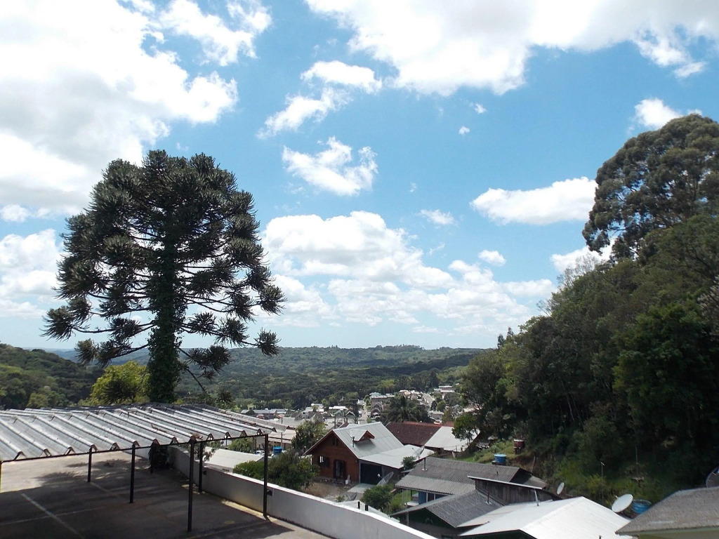 Apart-hotel em Gramado, padrão 4 estrelas, no centro