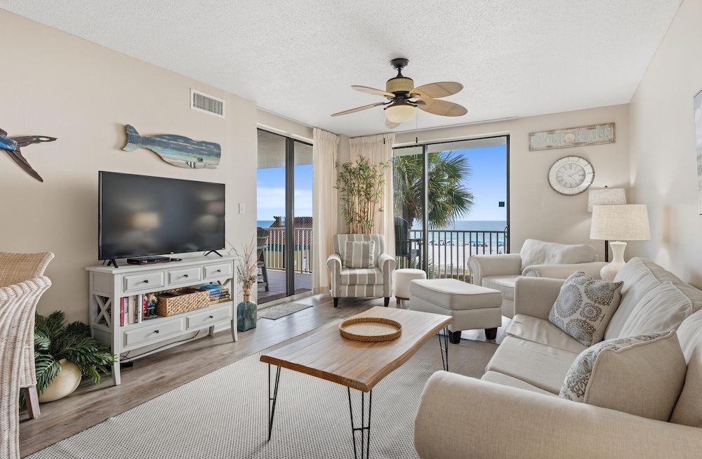 Romar Place 202