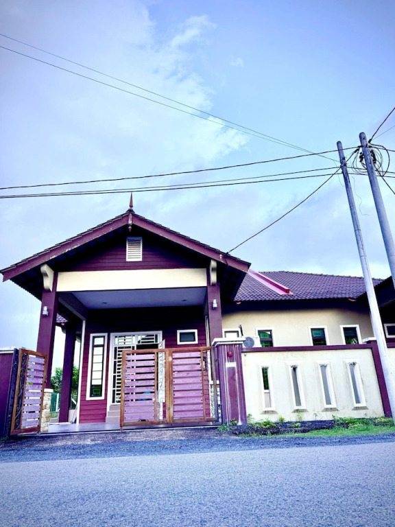 Homestay Selesa KBK Guesthouse