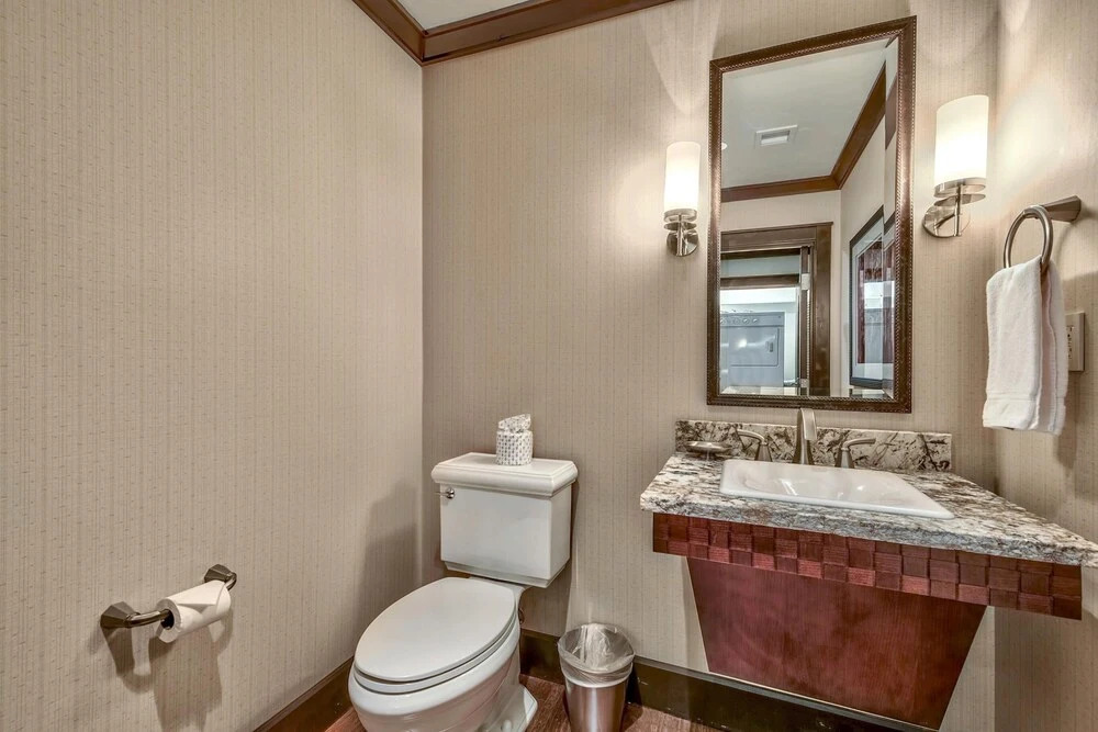 Huge 3 Bedroom  At Northstar | Sleeps 10 Condo by RedAwning