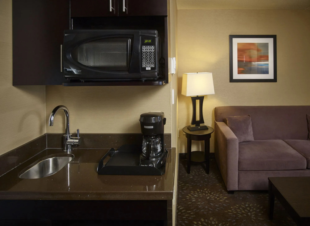Holiday Inn Express & Suites Timmins by IHG