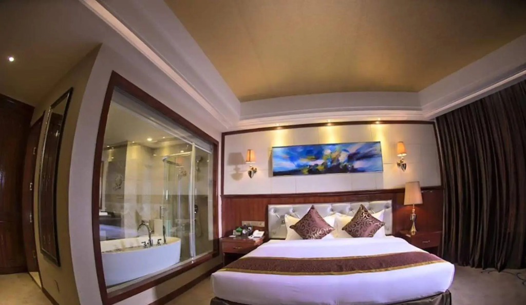Star World Hotel