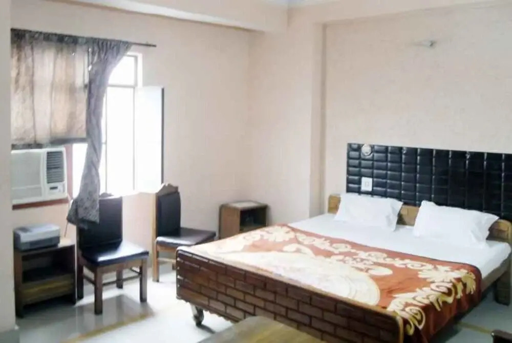 Goroomgo Viram patna
