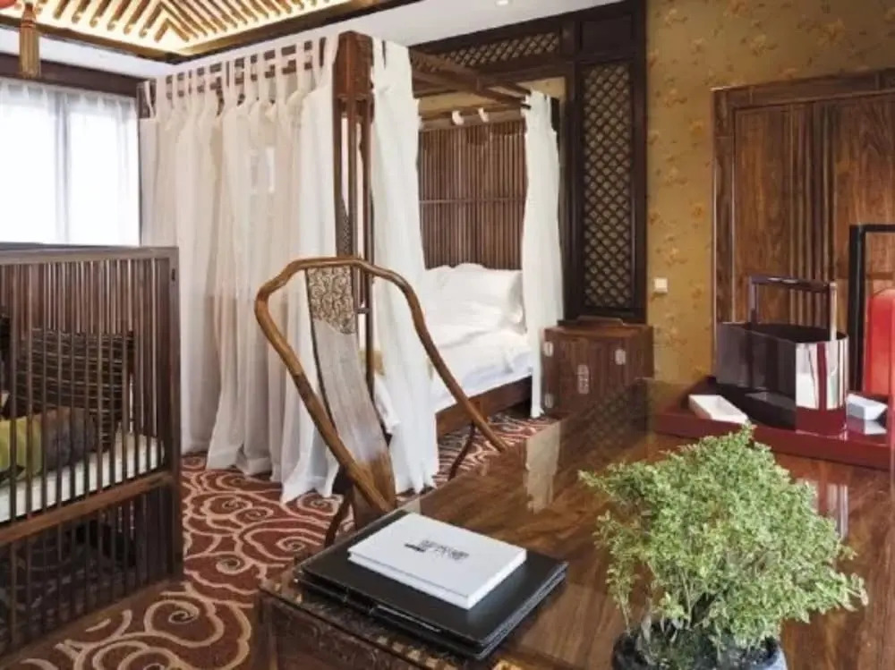 Yayuan Garden Holiday Hotel