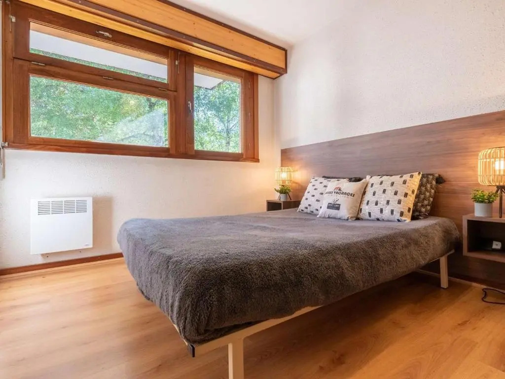 Appartement 4 pers avec terrasse, parking privé, proche thermes et remontées mécaniques - FR-1-296-198