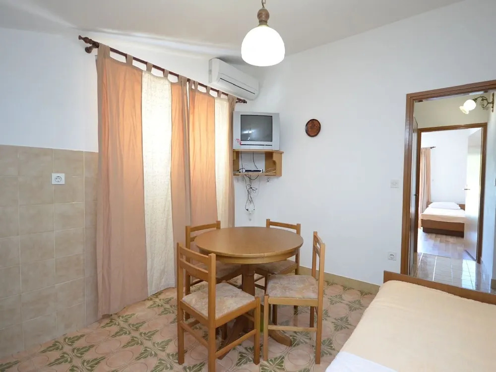 Apartments Edi