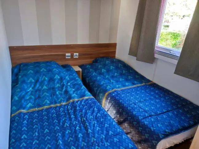 KERLANN 4 ETOILES MOBIL HOME 3 CHS 1 SDB Pont aven