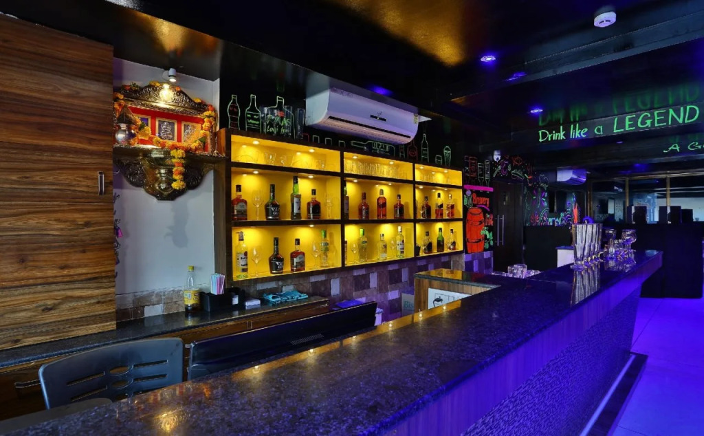 Hotel Blh By OYO Rooms