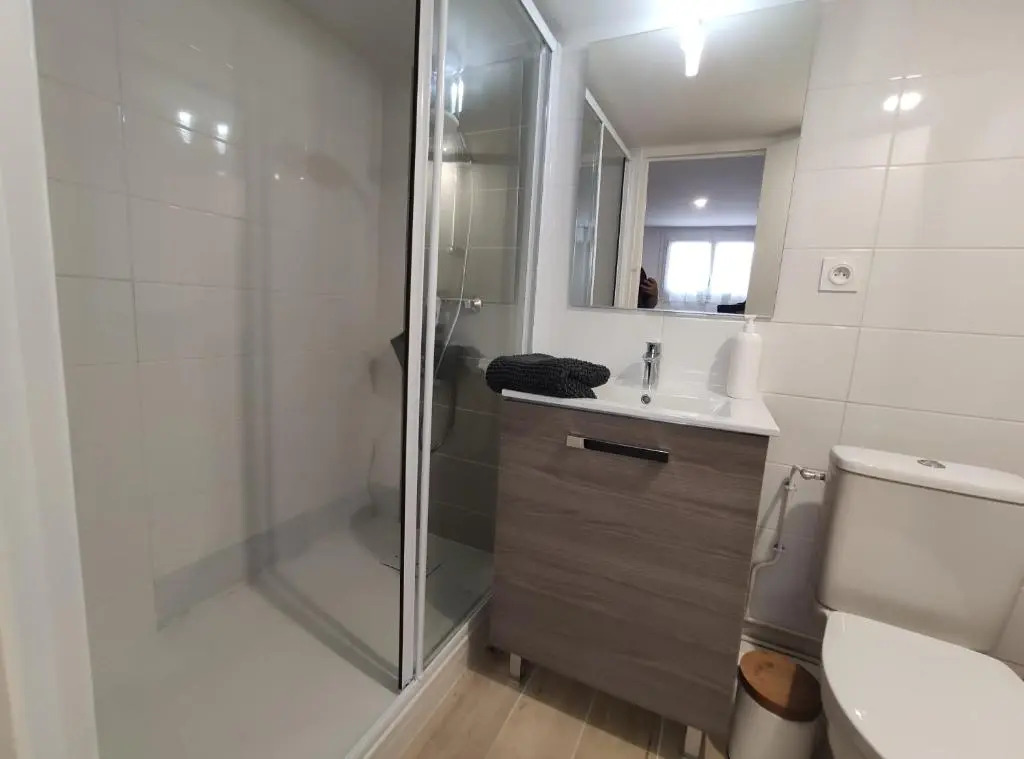 Charmant T2 Proche Plage Avec Terrasse Privative