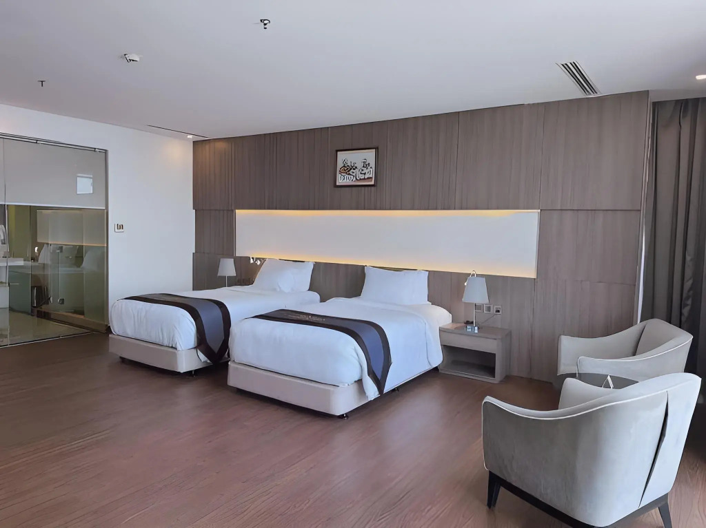The Mira Central Park Hotel