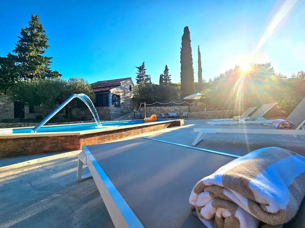 Nave - Private Pool - H